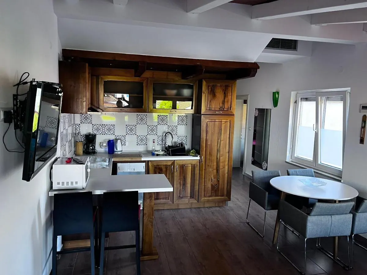 Emonia Apartman Novigrad Istria 0*,  Kroatië